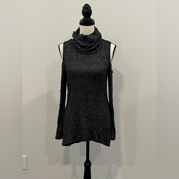 Haute Monde Turtleneck Cold Shoulder Top - Picture 1 of 4